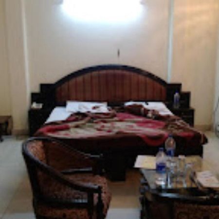 Hotel Punjab , Saharanpur Esterno foto